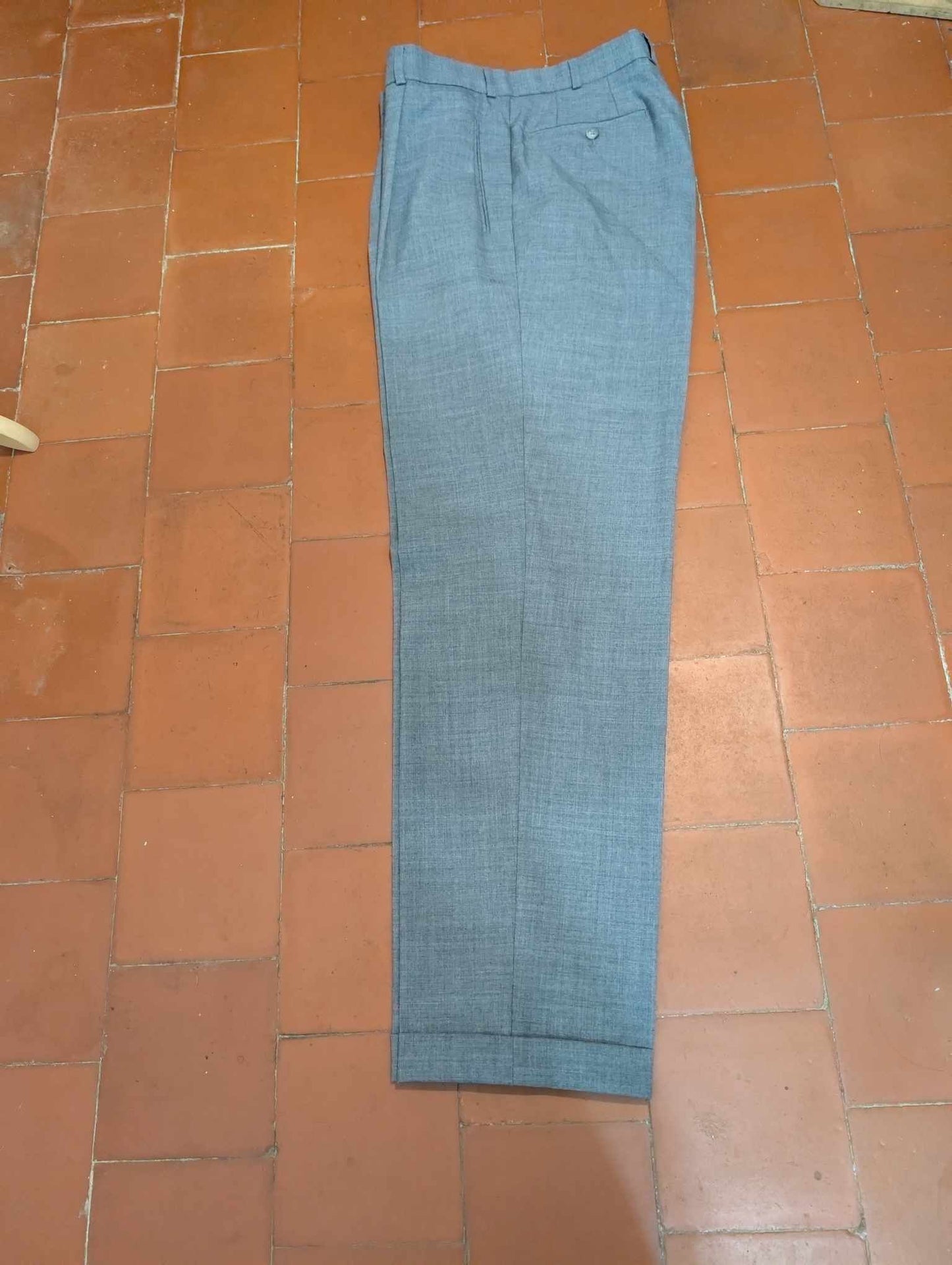 Fabuleux costume croisé gris en laine froide