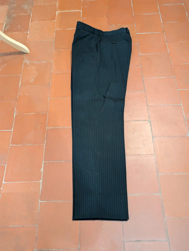 Magnifique costume pinstripe en laine légère