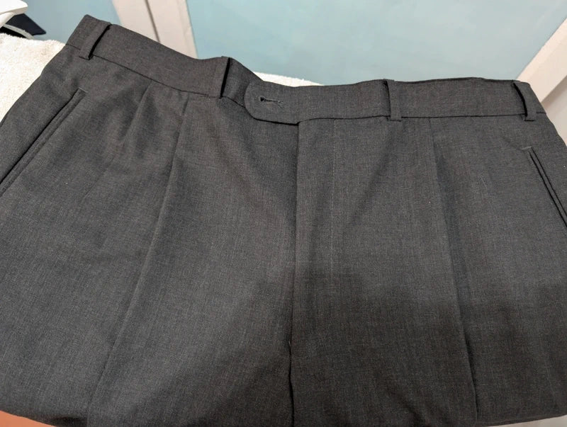Incroyable costume croisé gris en laine froide