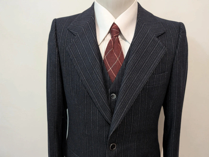 Mysterieux costume 3 piece pinstripe en flanelle