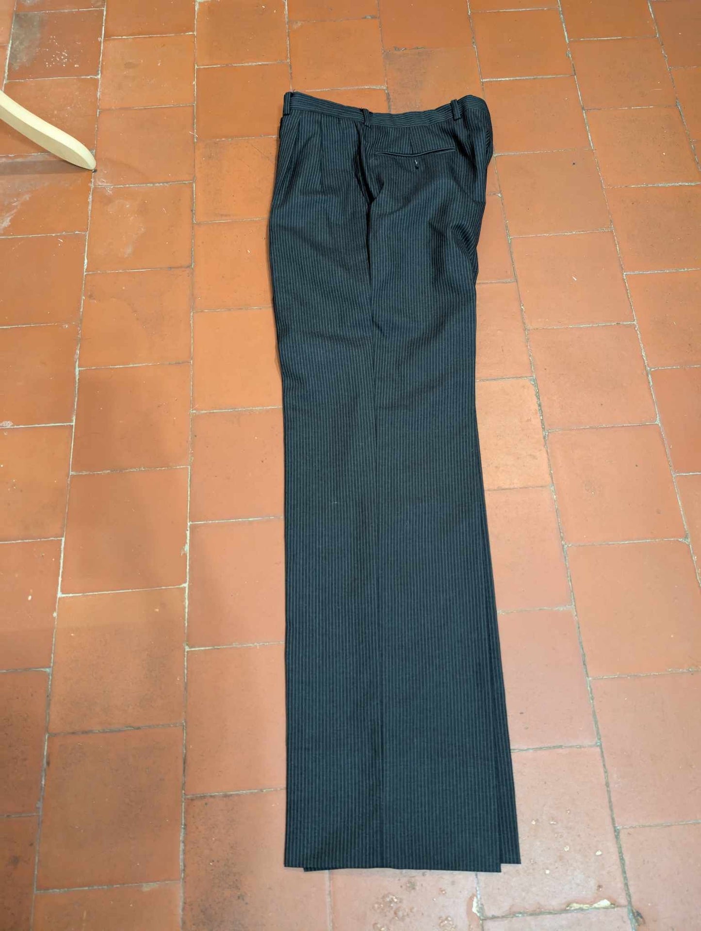Magnifique costume pinstripe en laine