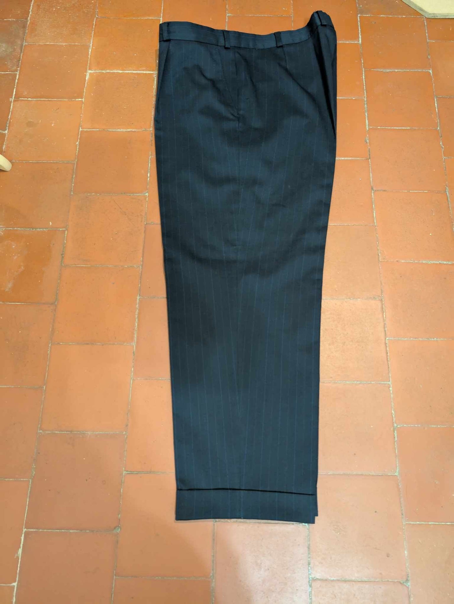 Fabuleux costume croisé pinstripe en laine