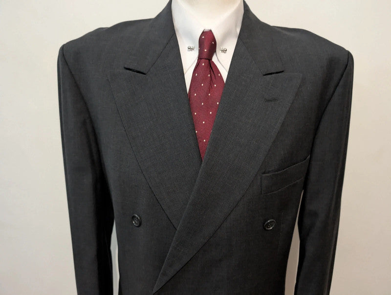 Exceptionnel costume croisé gris en laine froide