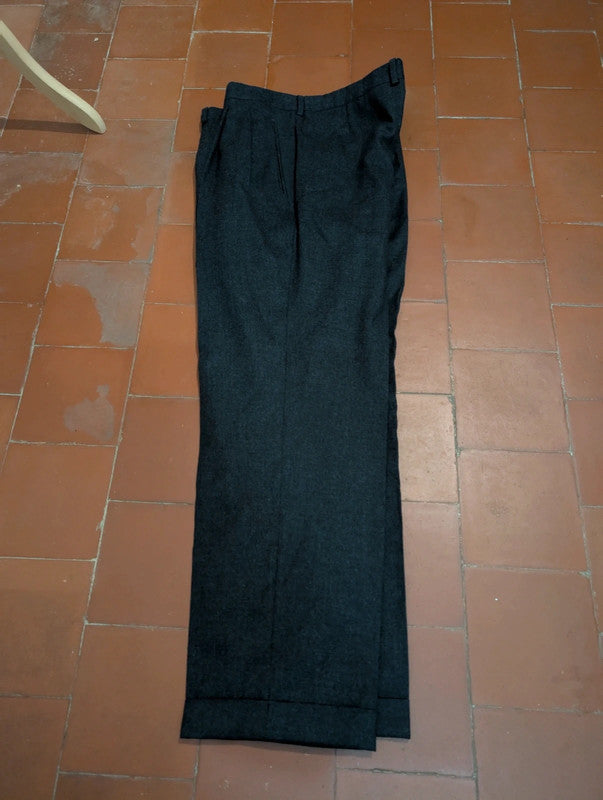 Fantastique costume gris en flanelle lourde