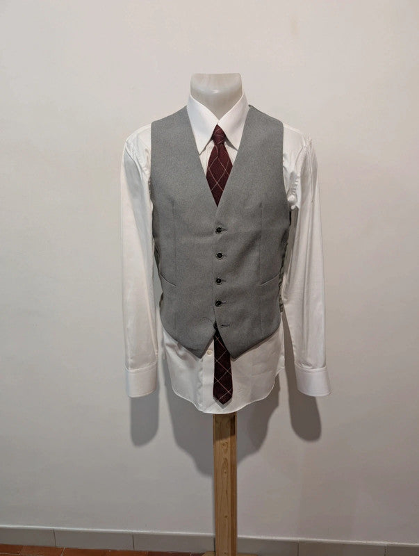 Sympathique costume 3 piece gris en flanelle