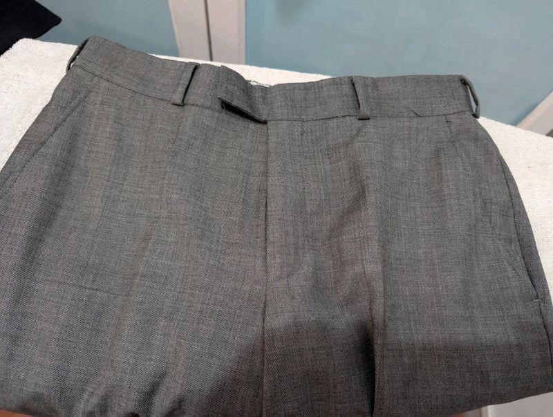 Classique costume gris en laine