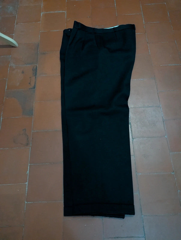 Classique costume noir en laine