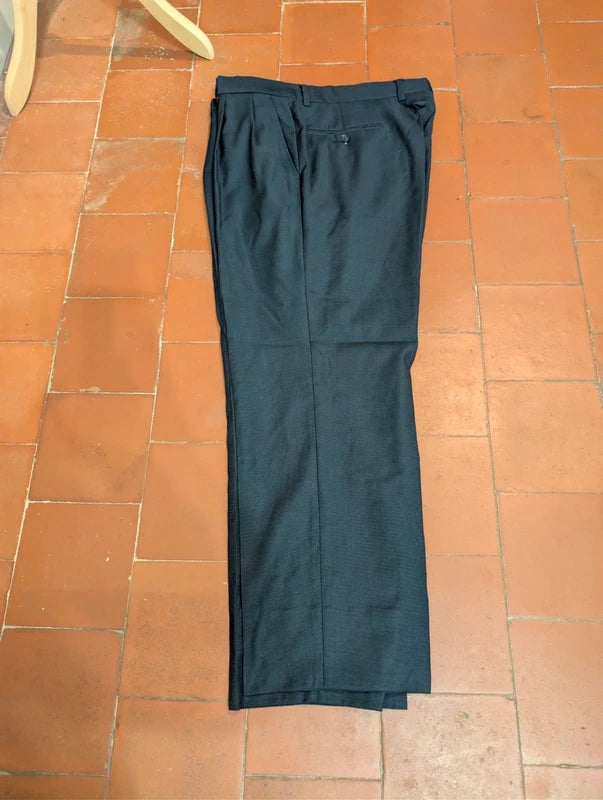Classique costume bleu marine en laine