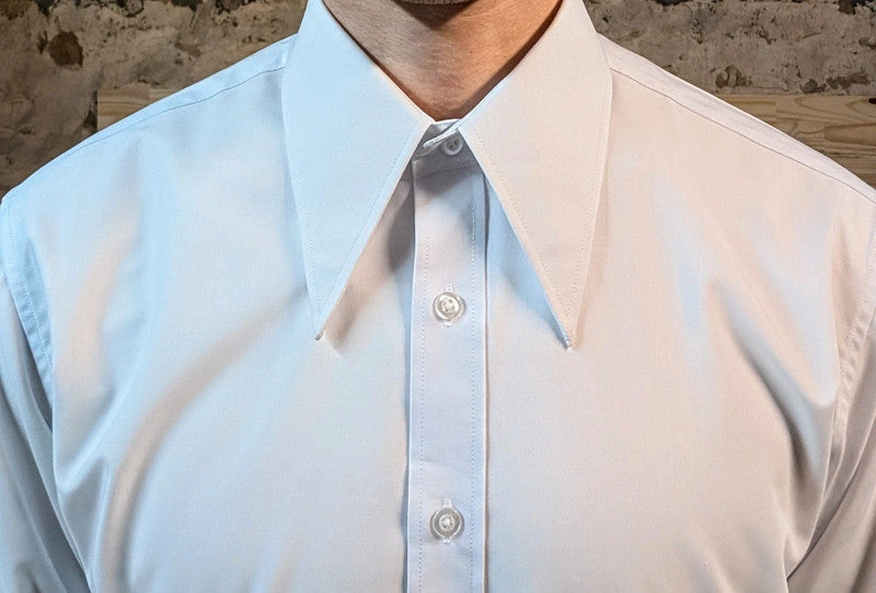 Cotton shirt with point collar with hidden buttons 10cm