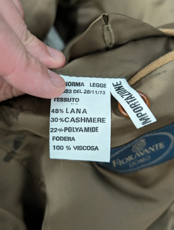 Lumineuse veste camel en cachemire et laine