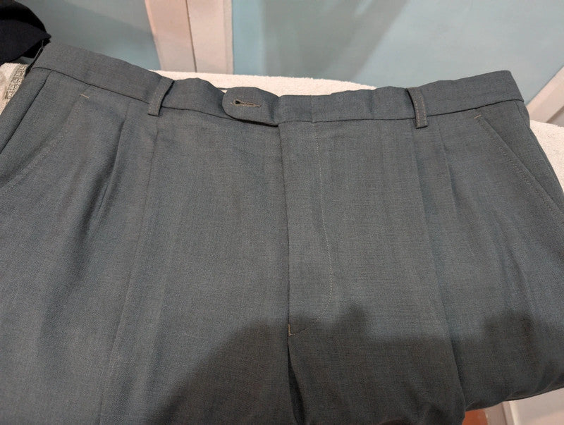 Élégant costume vert bleu en laine froide