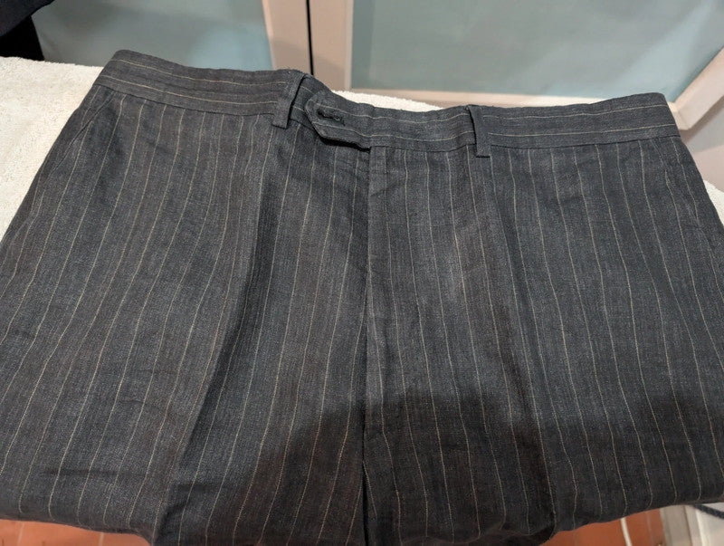 Furieux costume pinstripe en lin