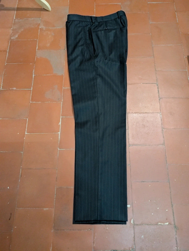 Vintage costume pinstripe noire en laine légère