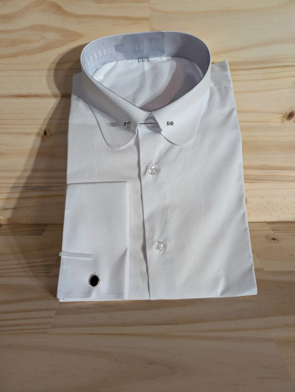 Round collar shirt with pin