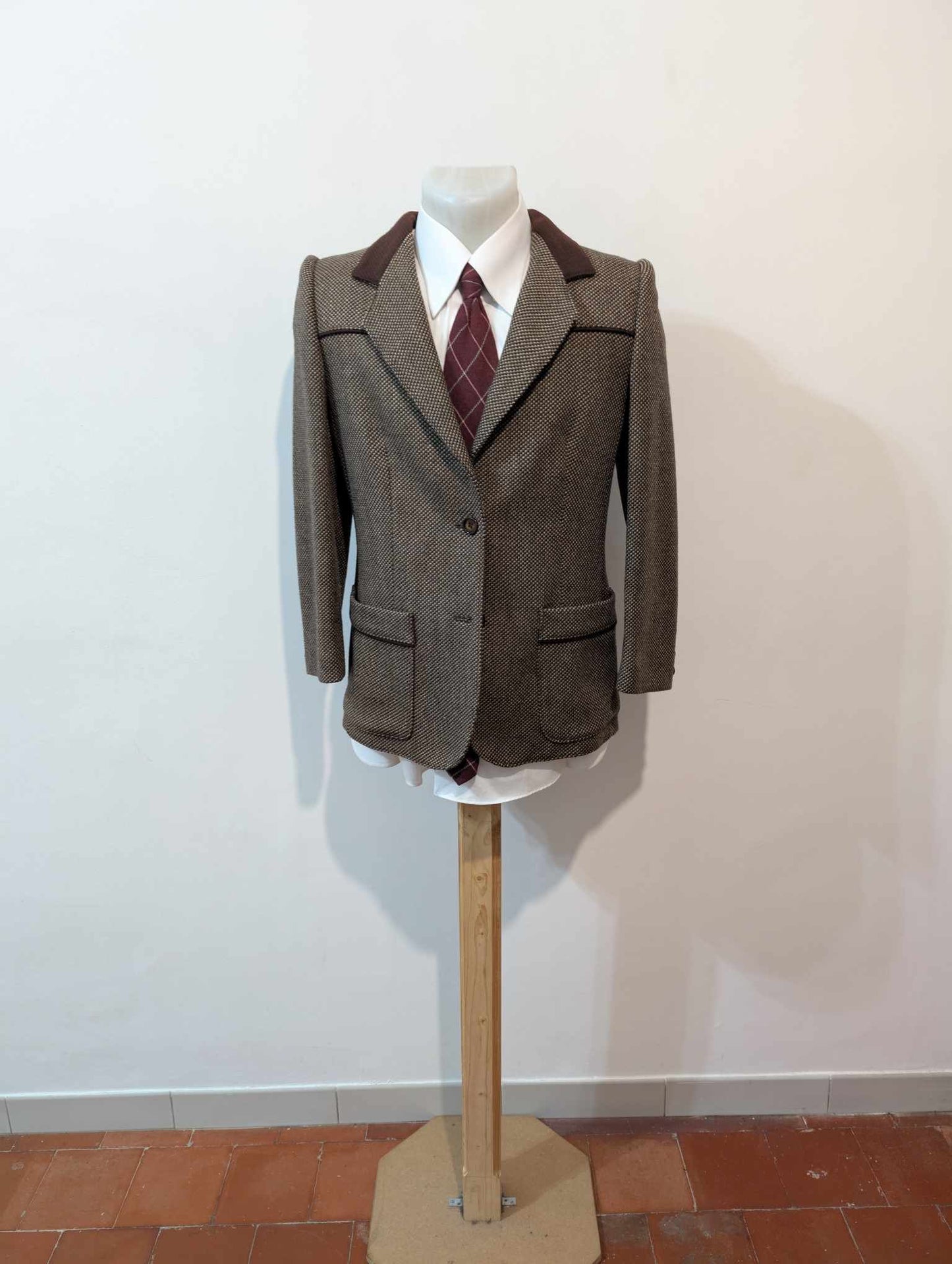Elegante veste chesterfield en laine