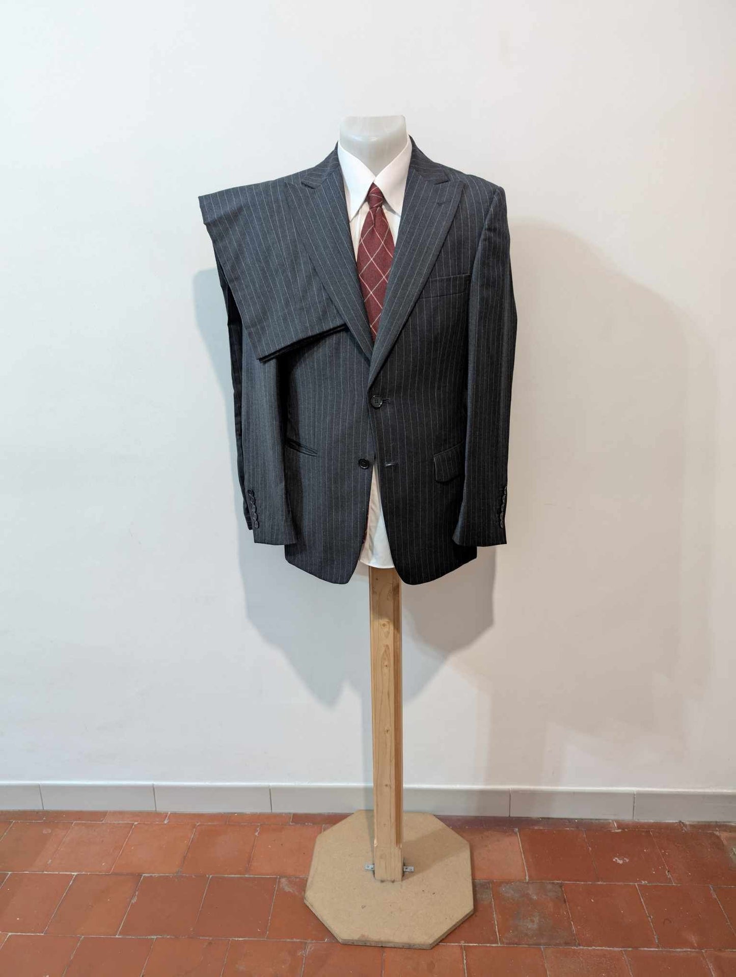 Effrayant costume pinstripe en flanelle de laine