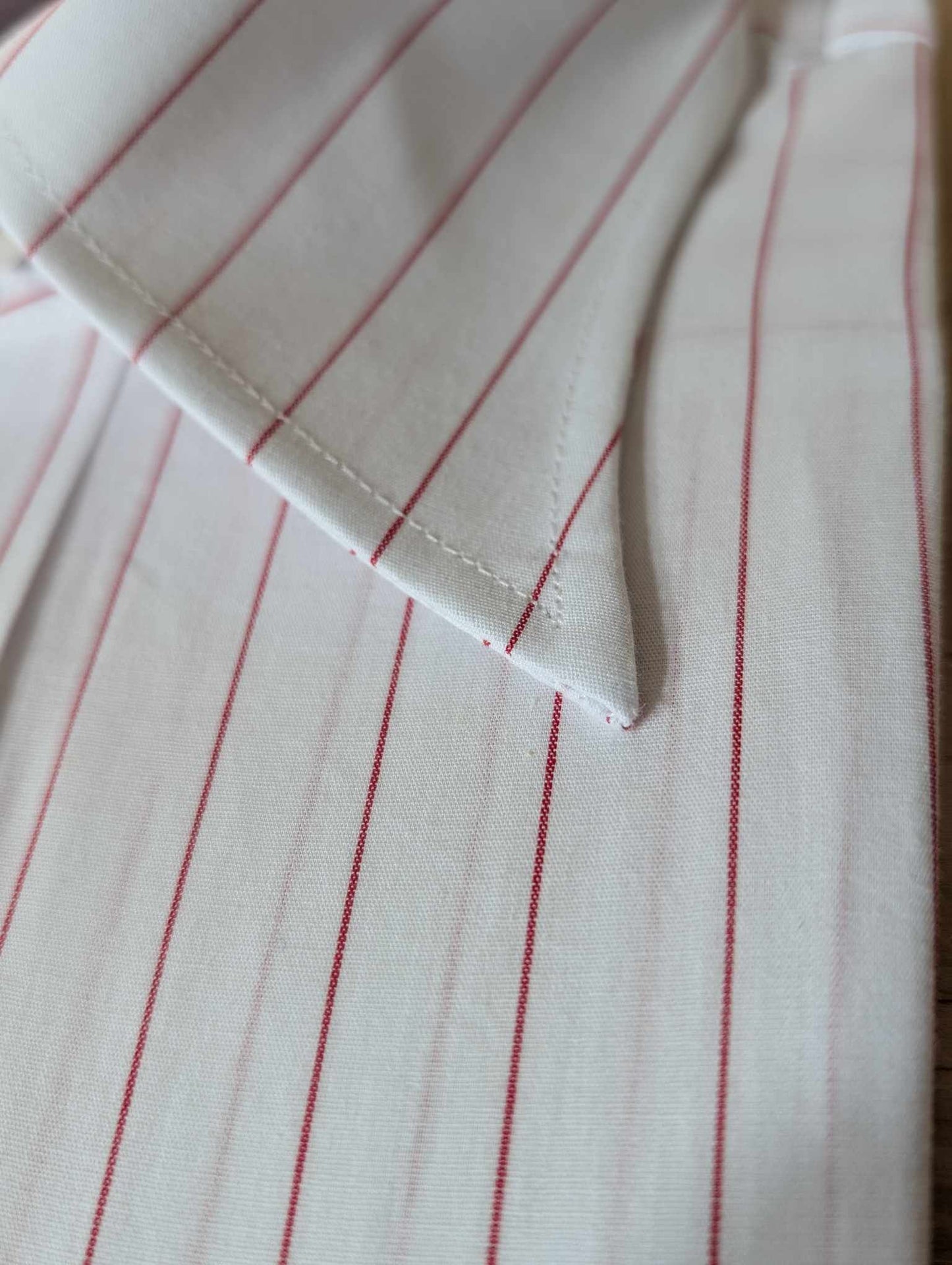 Chemise à rayures tennis rouge