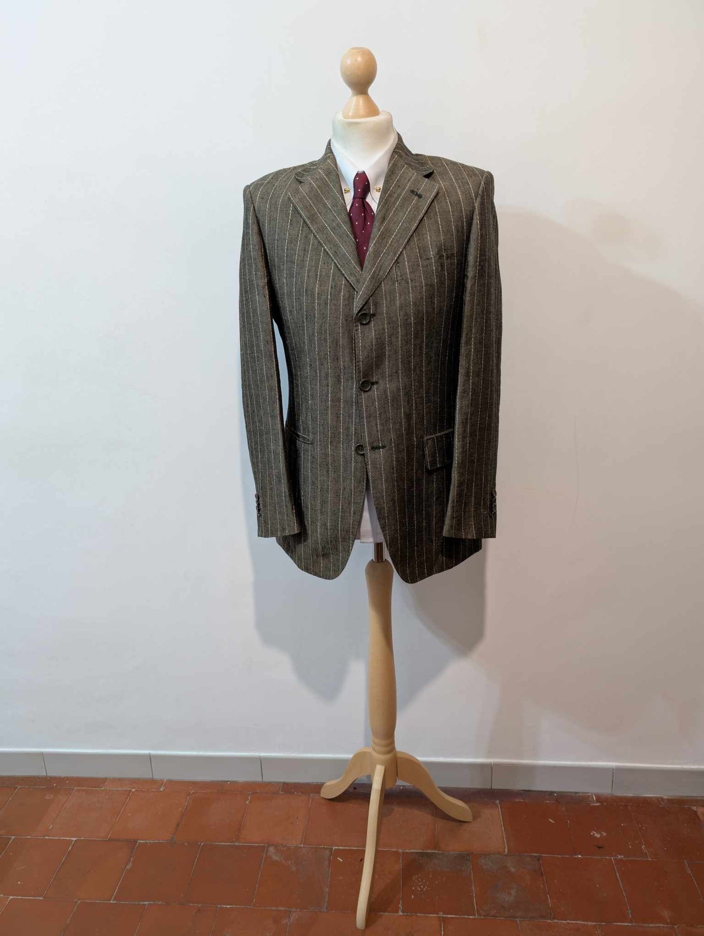 Magnifique costume a rayures en lin