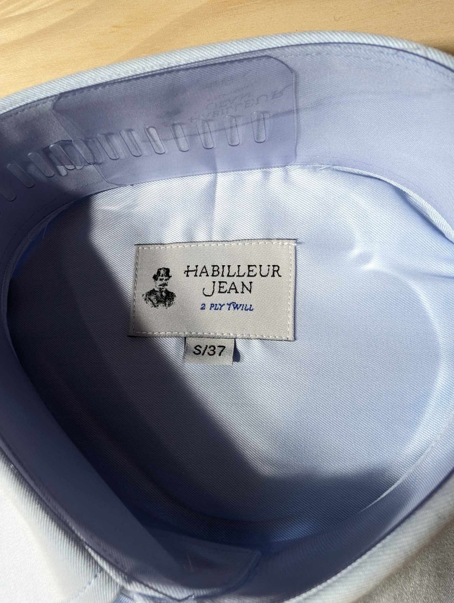 Double-twisted French collar shirt