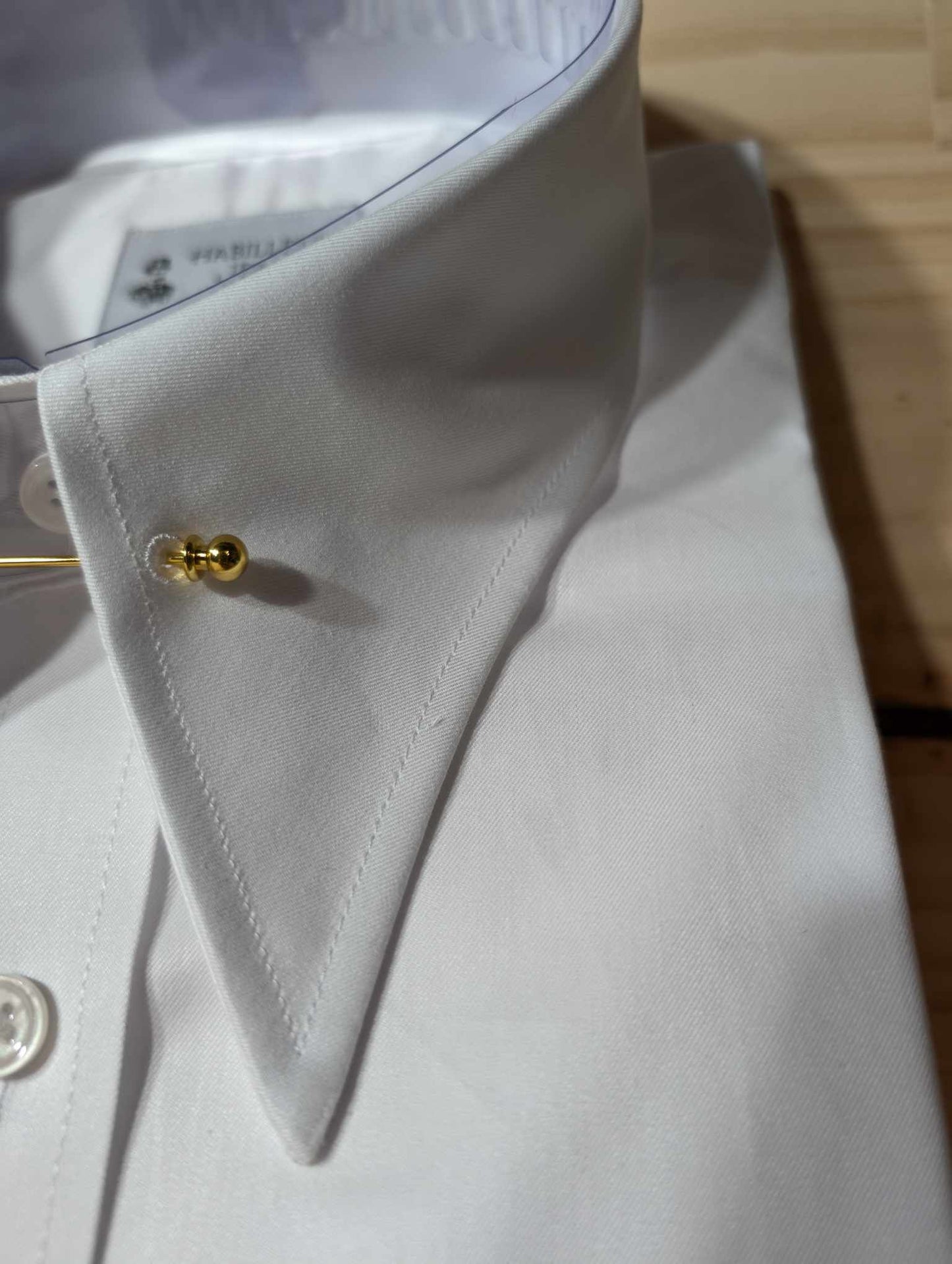 Double-twisted French collar shirt