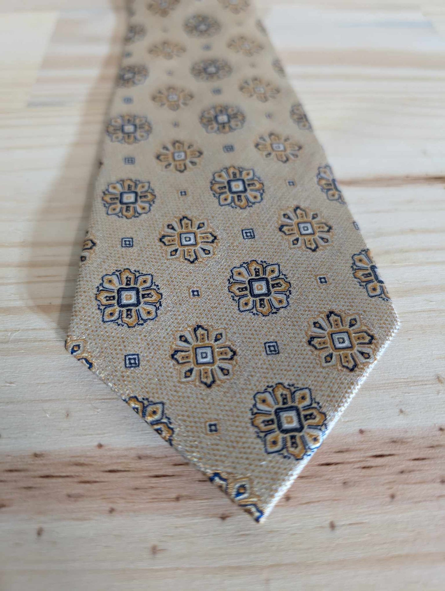 Cream floral silk tie