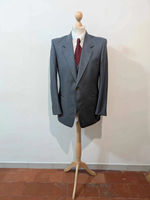 Gentil costume 3 pièces a rayures en flanelle