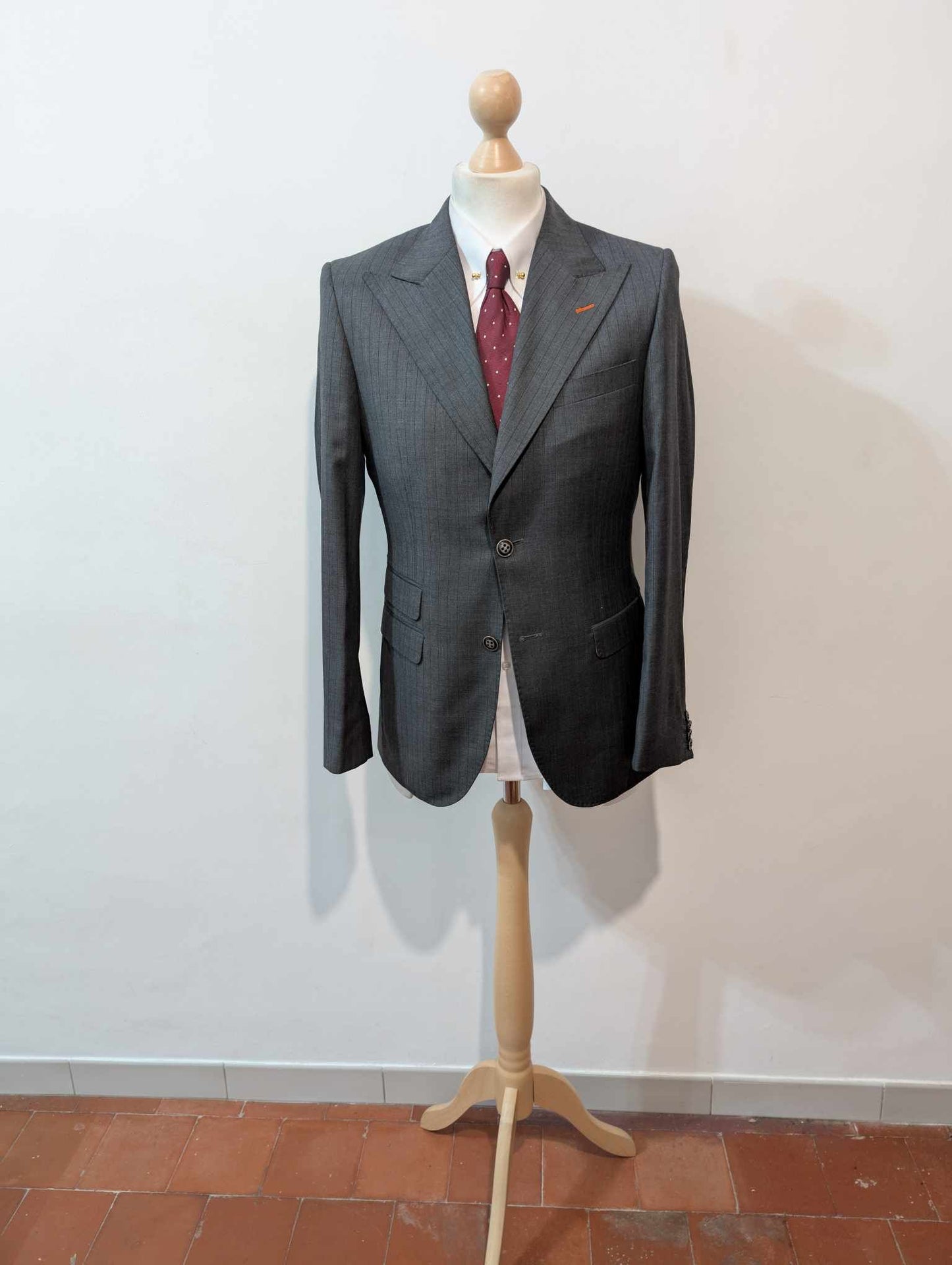 Fabuleux costume gris a rayure en laine