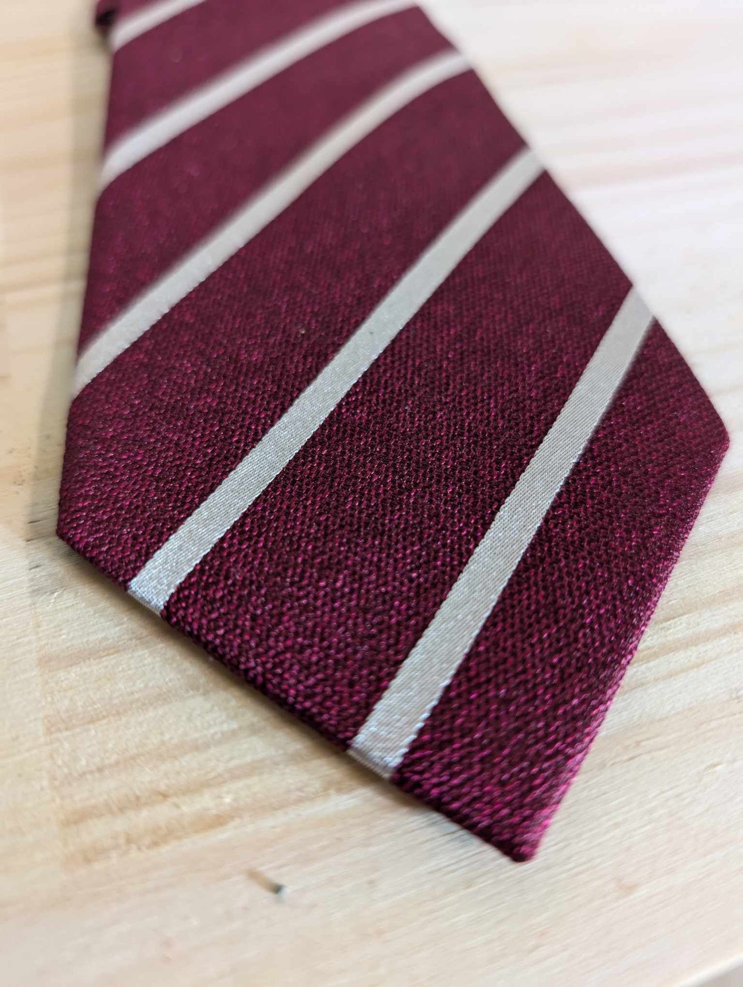 Red striped silk tie