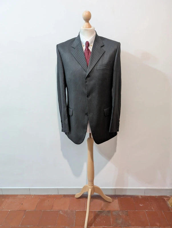 Élégant costume pinstripe en laine et soie