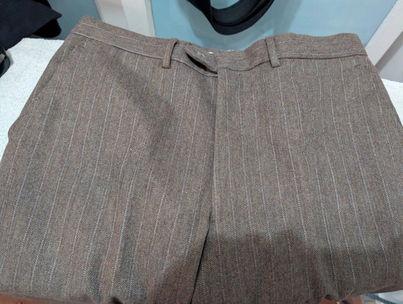 Gentil costume 3 pièces marron en flanelle