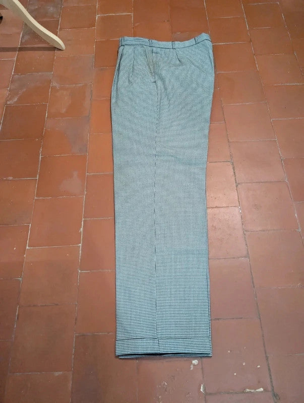 Original costume croisé en pied de poule