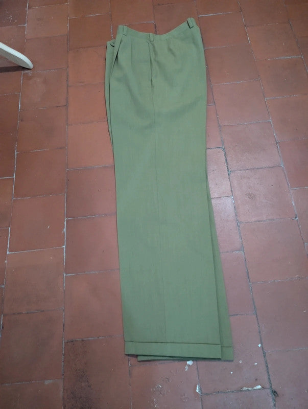 Élégant costume croisé beige kaki en laine