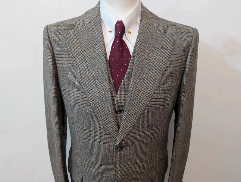 Majestueux costume 3 pièces marron gris