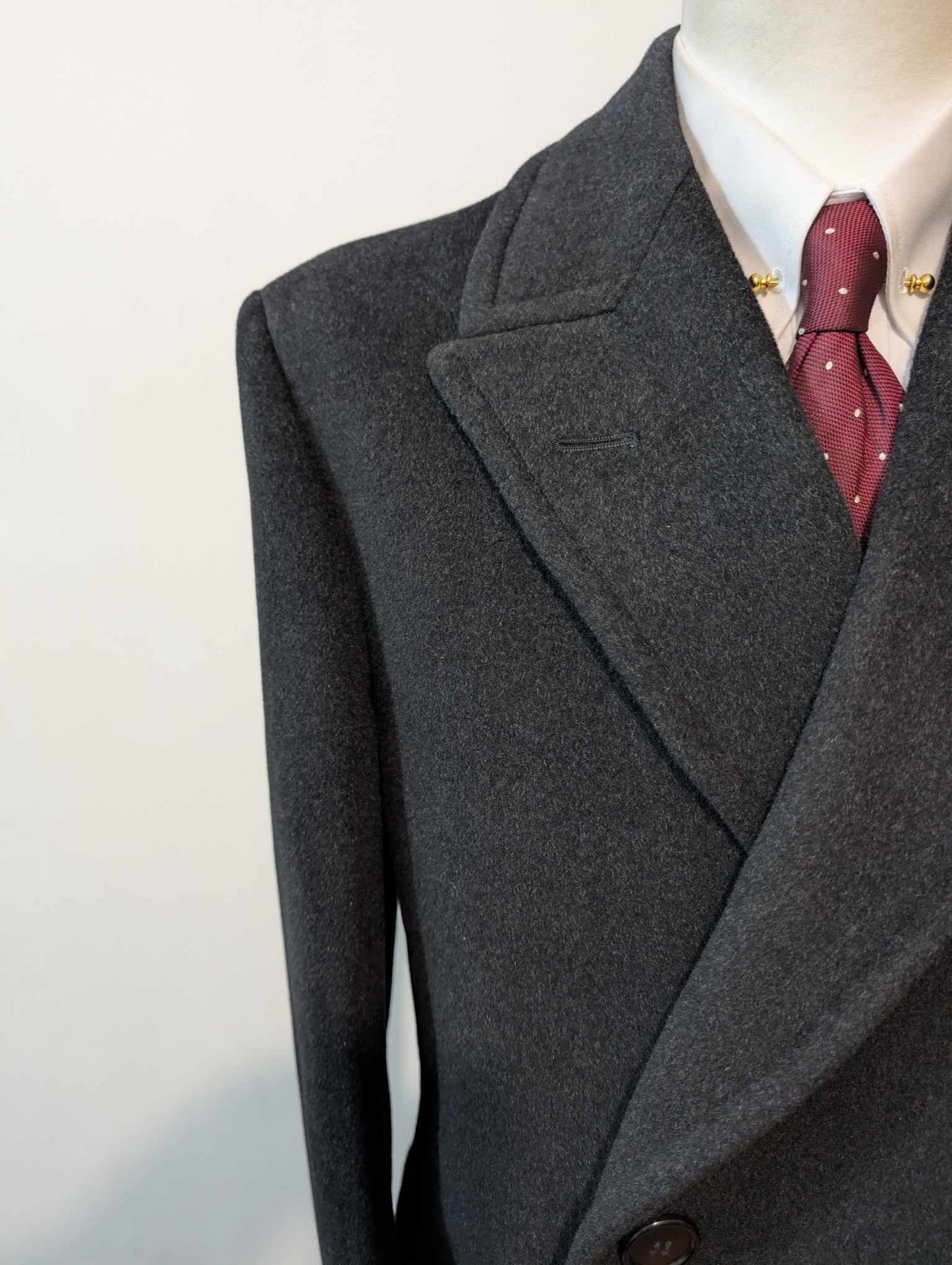 Ravissant manteau croisé gris en laine lourde