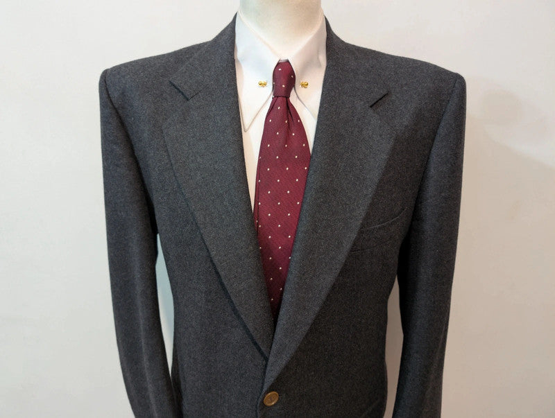 Redoutable costume gris en flanelle lourde