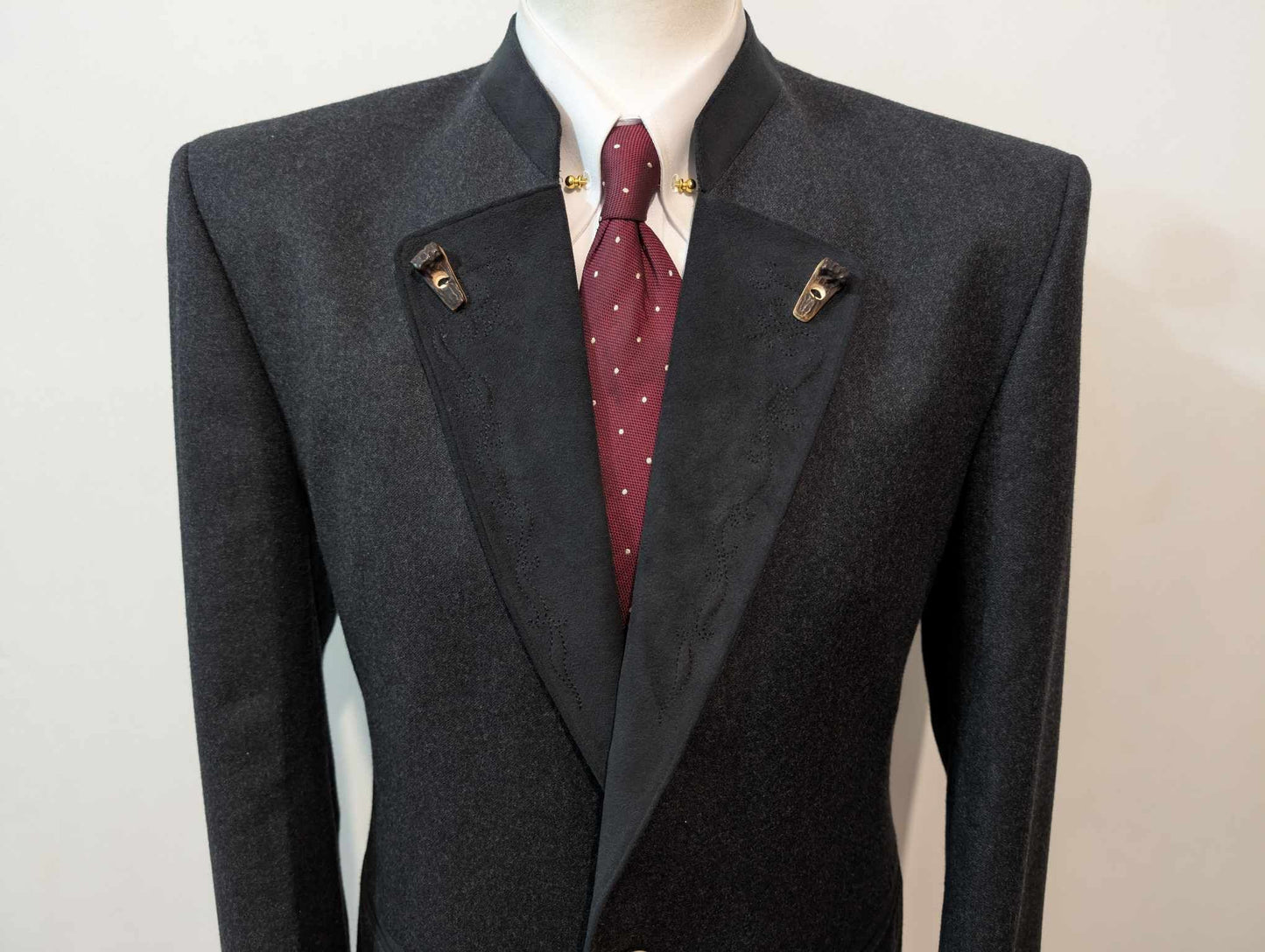 Merveilleux costume autrichien en flanelle