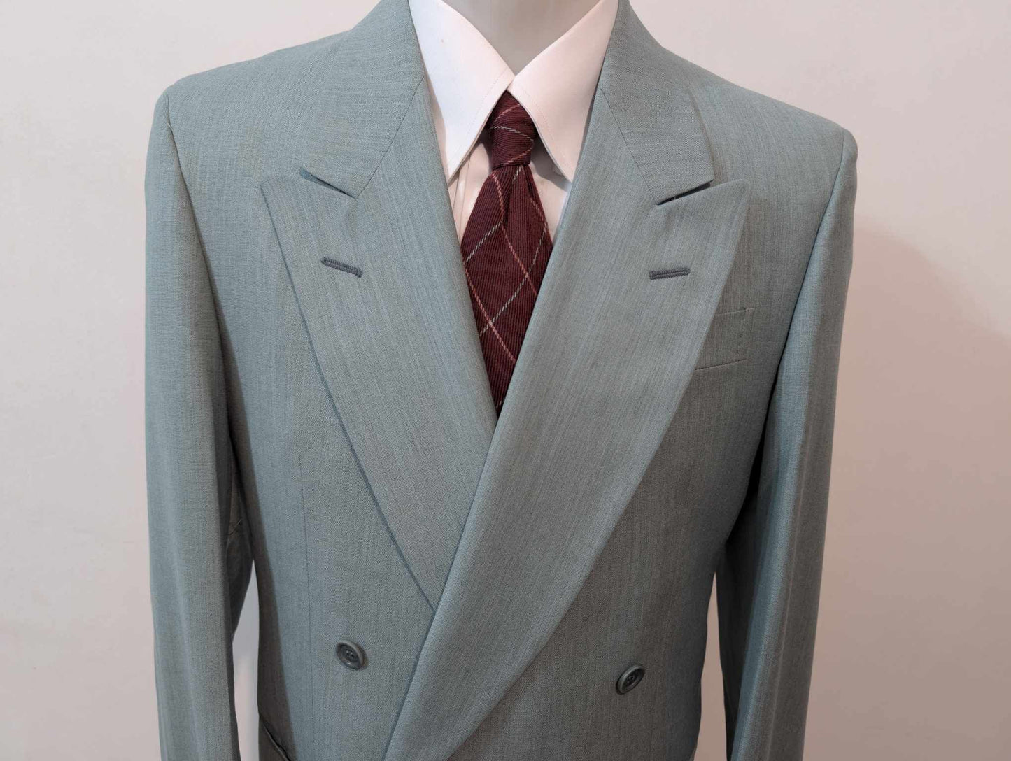 Mignon costume croisé bleu vert en laine légère