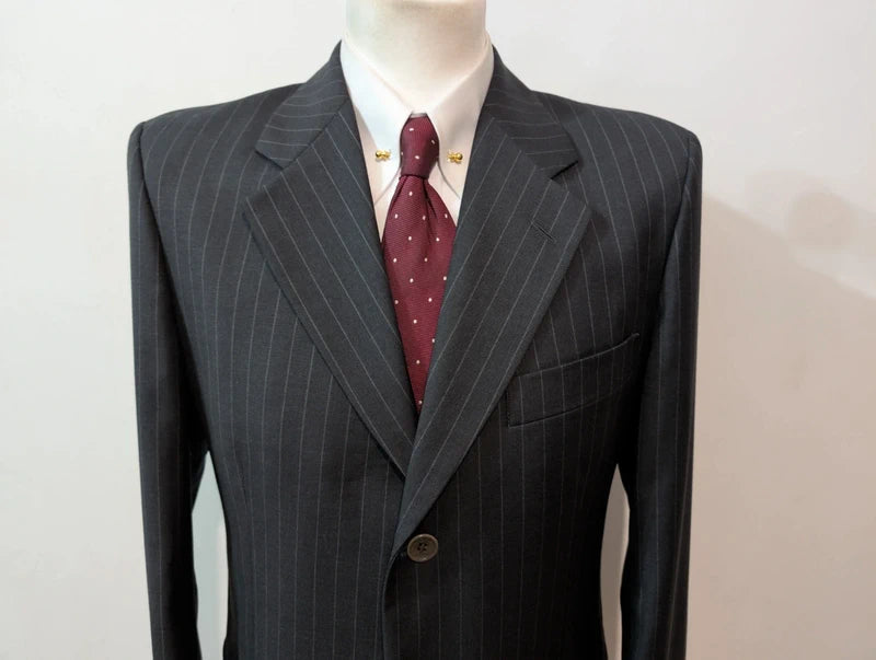 Magnifique costume pinstripe en laine