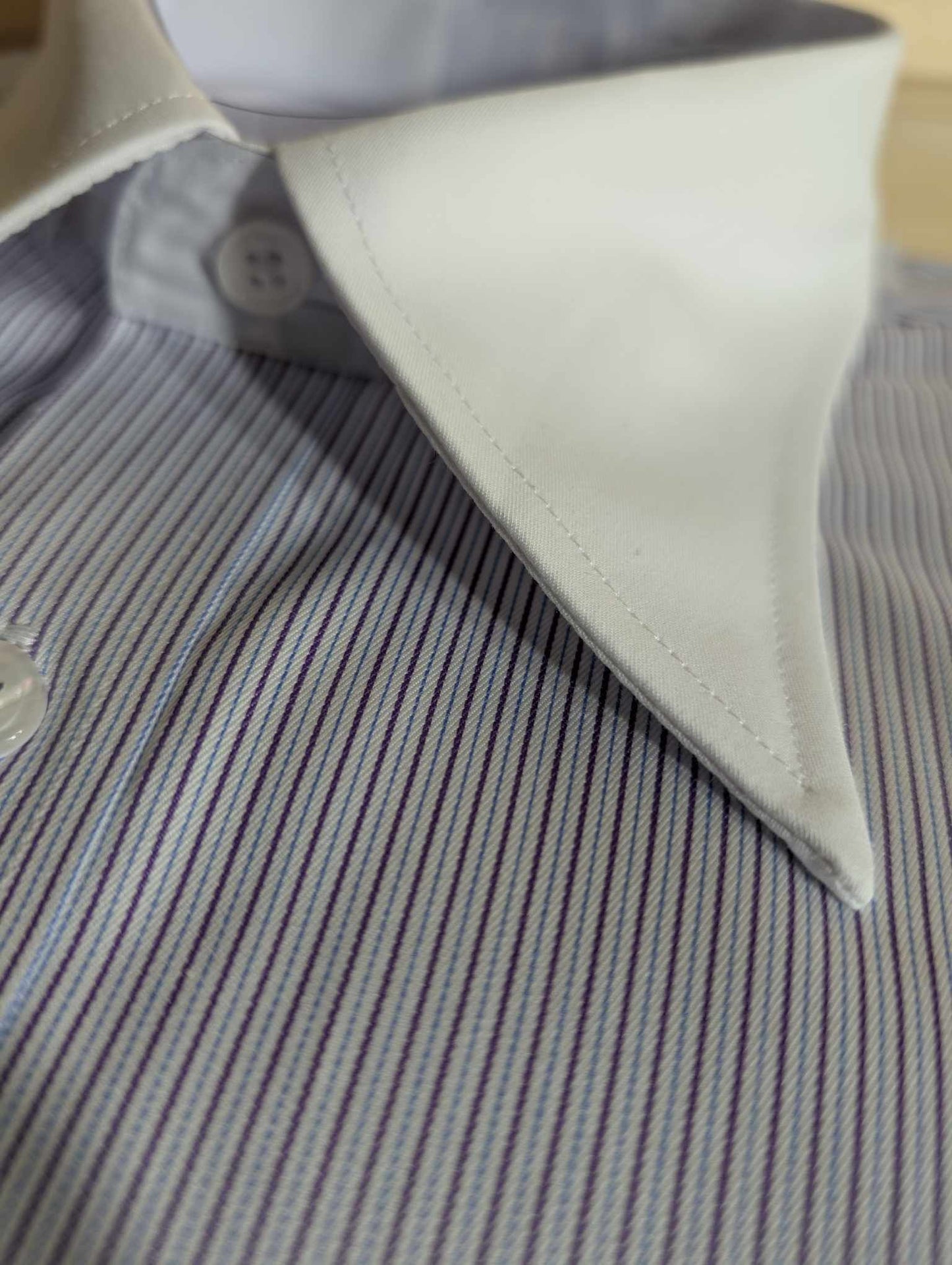 Double-twisted French collar shirt