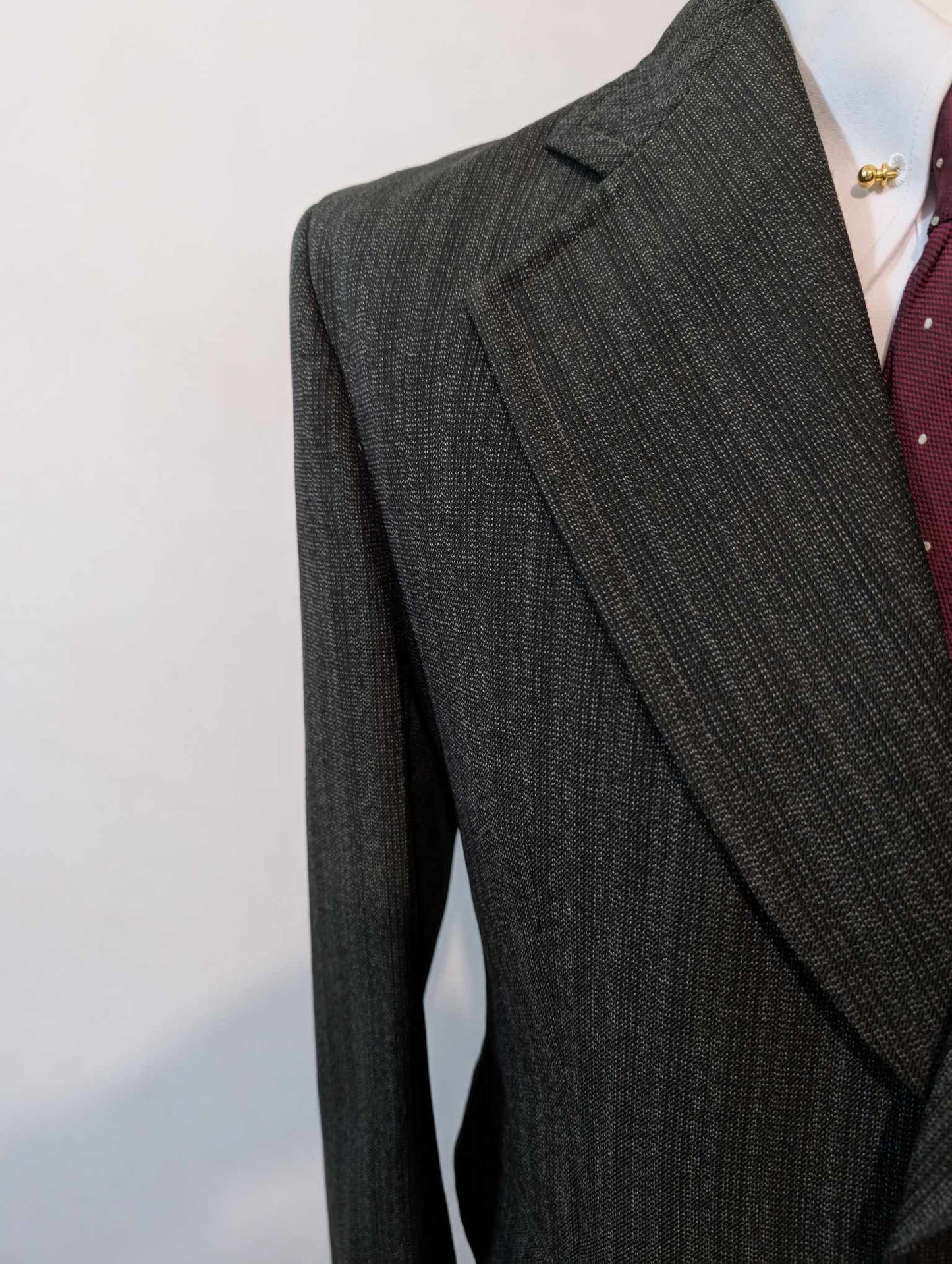 Chouet costume de couleur gris vert en laine