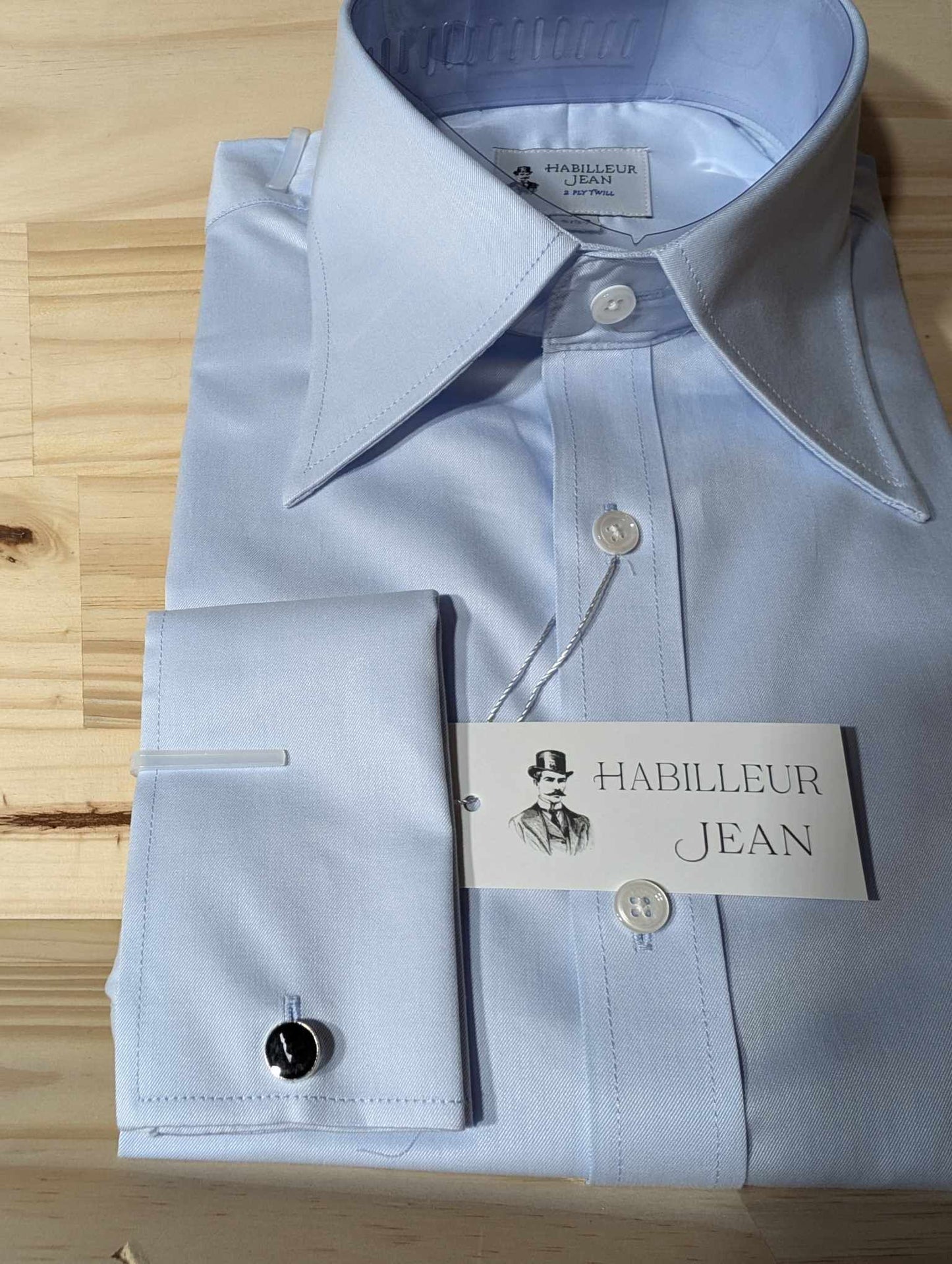 Double-twisted French collar shirt