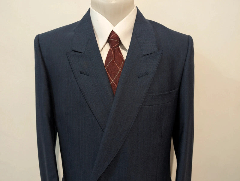 Petit costume croisé bleu marine en laine légère