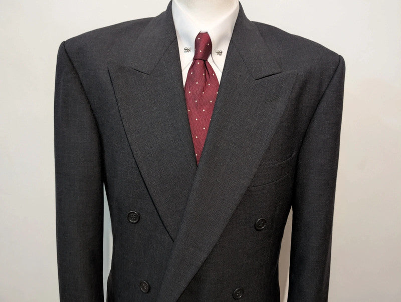 Classique costume croisé gris en laine froide