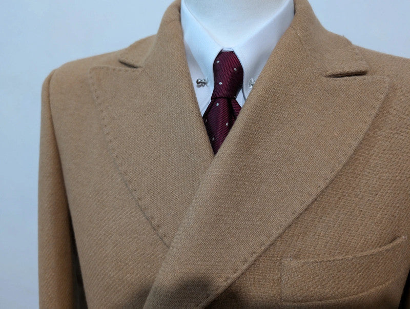 Lumineux manteau croisé doré en laine