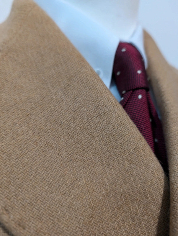 Lumineux manteau croisé doré en laine