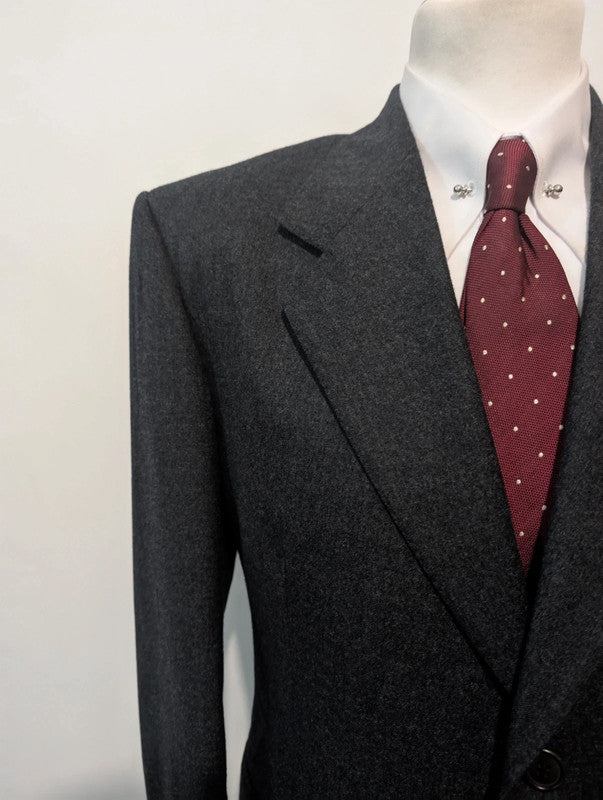 Fantastique costume gris en flanelle lourde