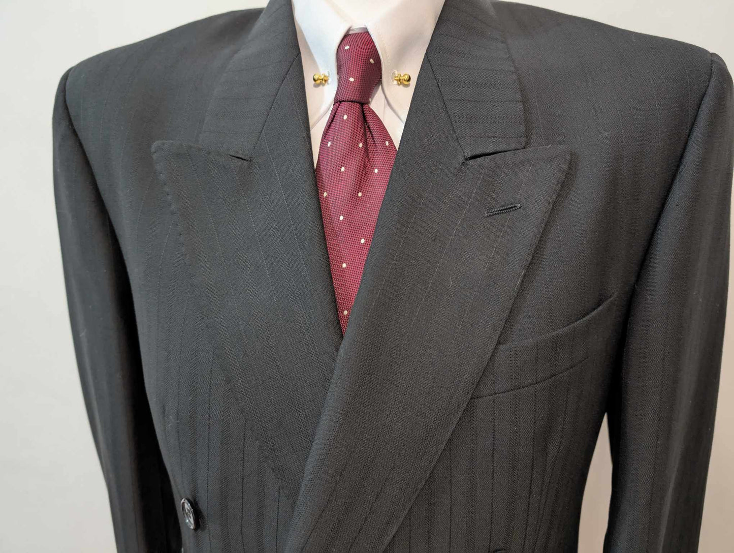 Sublime costume croisé noir a rayures