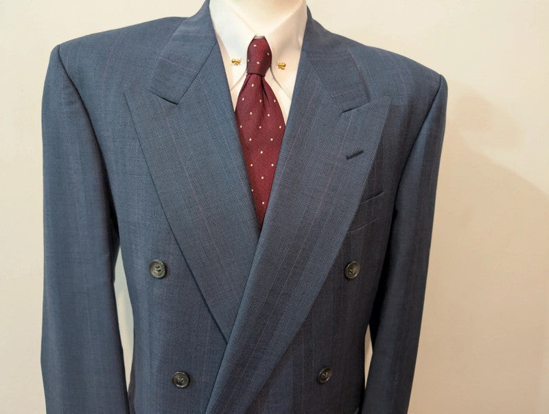 Incroyable costume croisé pinstripe