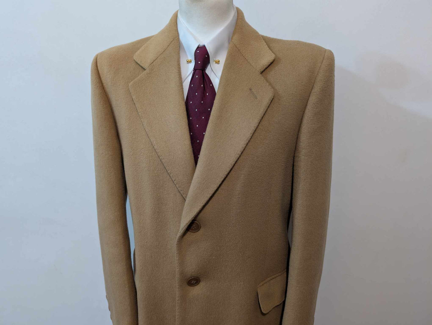 Lumineux manteau de couleur camel en laine et cachemire