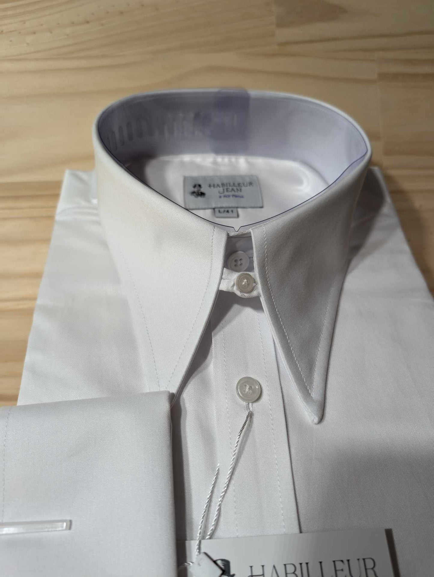 Double-twisted French collar shirt